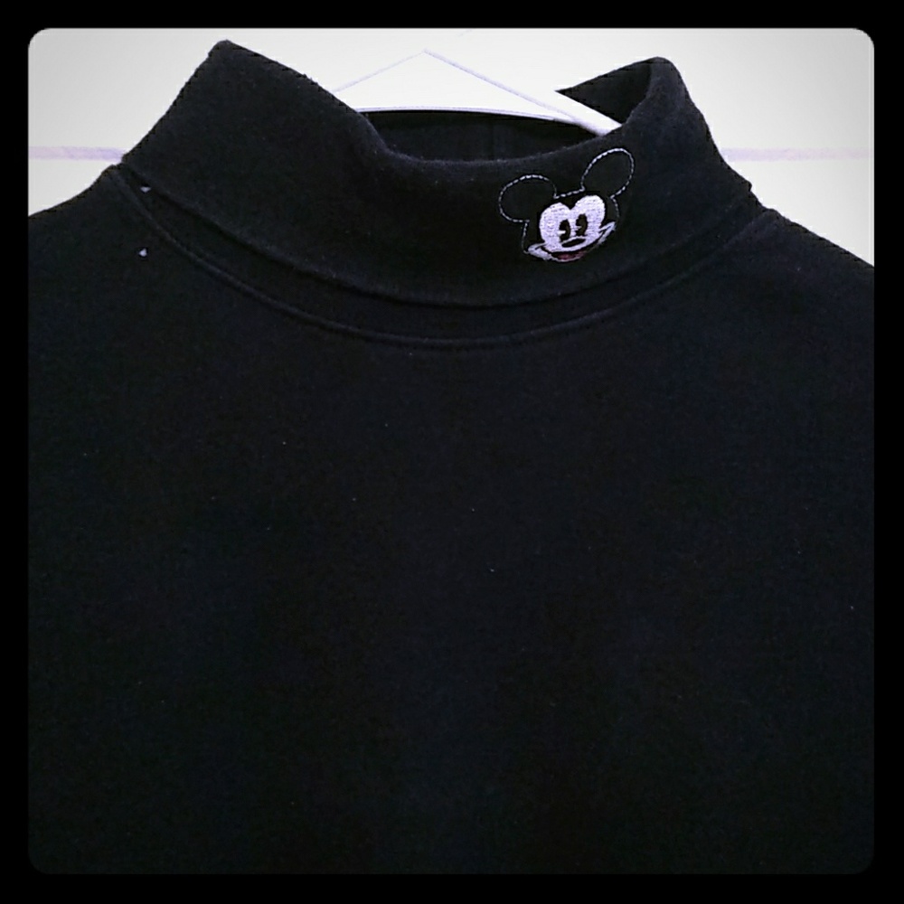 Mikey mouse long sleeve shirt